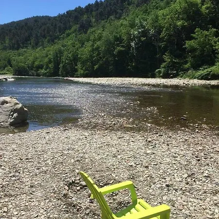 营地 Des Drouilhedes