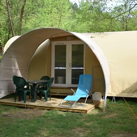 营地 Des Drouilhedes